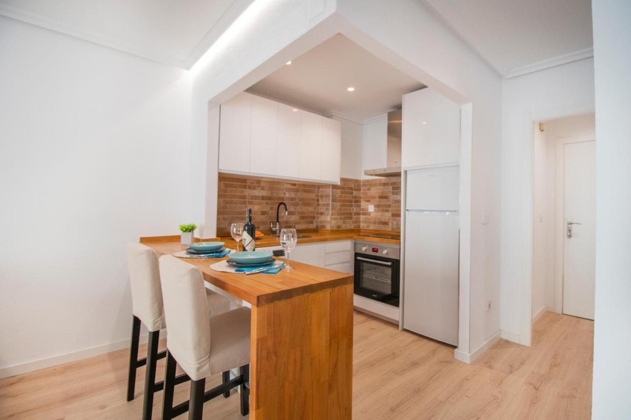 Feines Appartement Mit Hafenblick Santa Pola Exterior foto