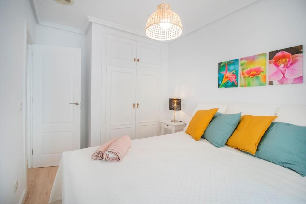 Feines Appartement Mit Hafenblick Santa Pola Exterior foto